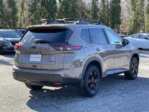 2025 Nissan Rogue Rock Creek