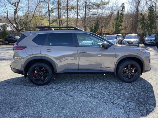 2025 Nissan Rogue Rock Creek