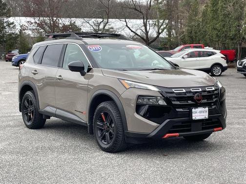 2025 Nissan Rogue Rock Creek