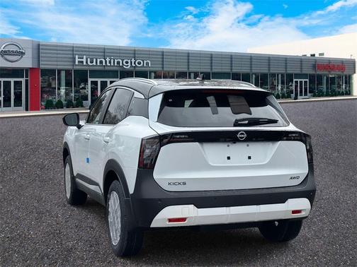 2026 Nissan Kicks SV