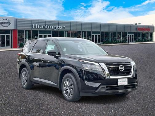 2025 Nissan Pathfinder S