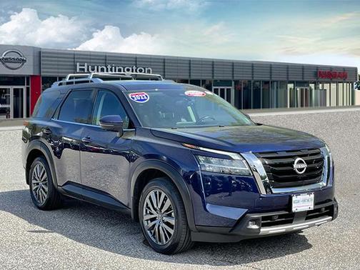 2022 Nissan Pathfinder SL