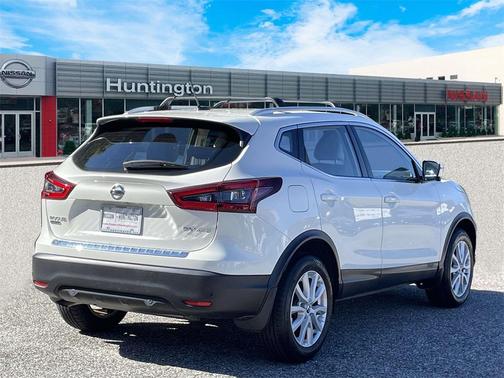 2022 Nissan Rogue Sport SV