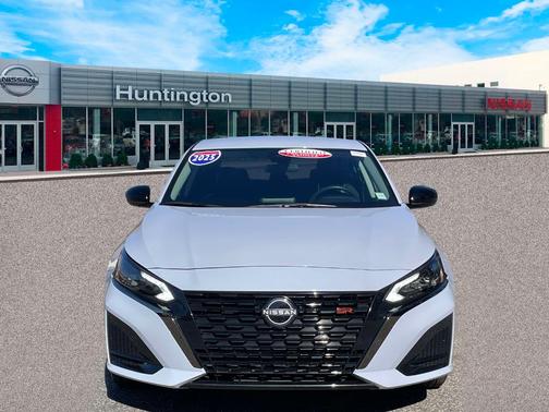 2025 Nissan Altima SR