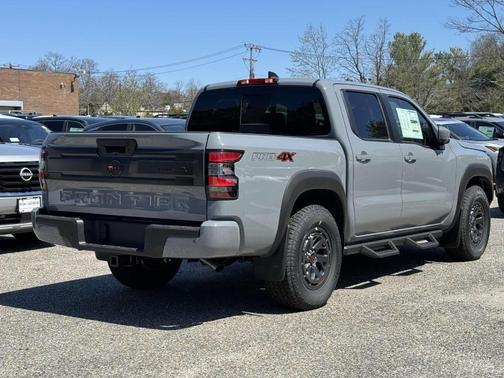 2025 Nissan Frontier PRO-4X