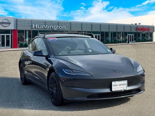 2025 Tesla Model 3 Long Range