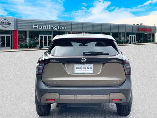 2025 Nissan Kicks SV
