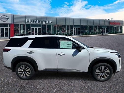 Everest White P 2026 Nissan Pathfinder SL