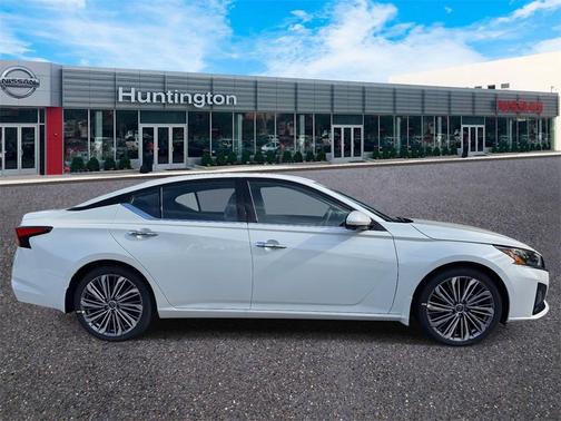 2025 Nissan Altima SL