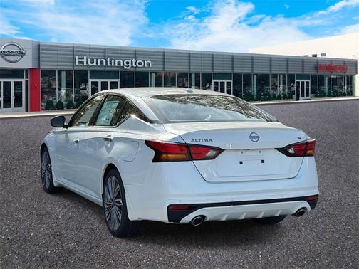 2025 Nissan Altima SL