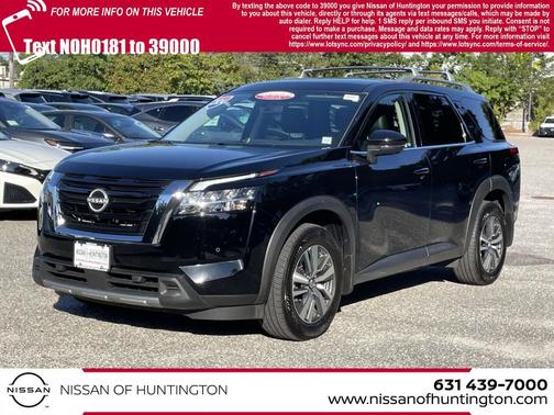 2024 Nissan Pathfinder SL
