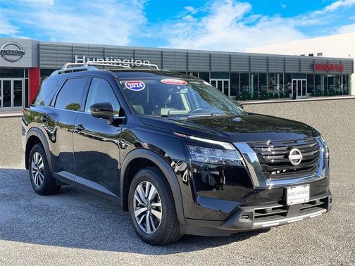 2024 Nissan Pathfinder SL