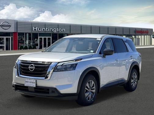 2025 Nissan Pathfinder S