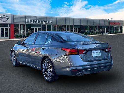 2025 Nissan Altima SL