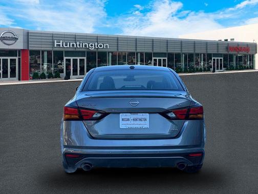 2025 Nissan Altima SL