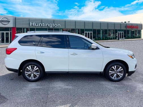 2020 Nissan Pathfinder SL