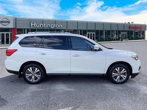 2020 Nissan Pathfinder SL