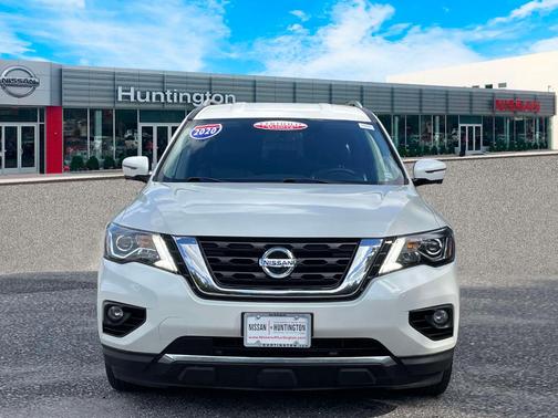 2020 Nissan Pathfinder SL