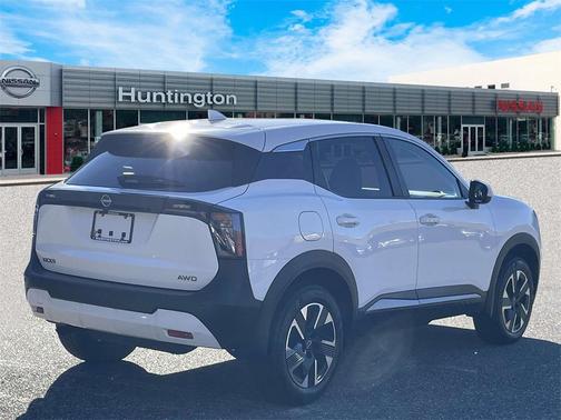 2025 Nissan Kicks SV