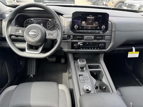 2025 Nissan Pathfinder S