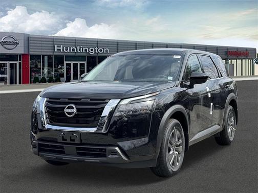 2025 Nissan Pathfinder S