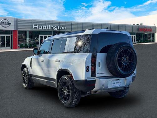 2025 Land Rover Defender P300