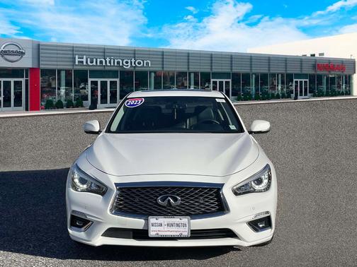 2023 INFINITI Q50 LUXE