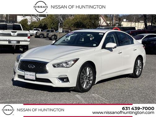 2023 INFINITI Q50 LUXE