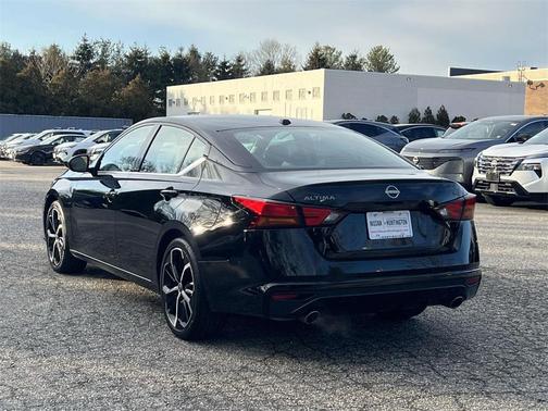 2025 Nissan Altima SR