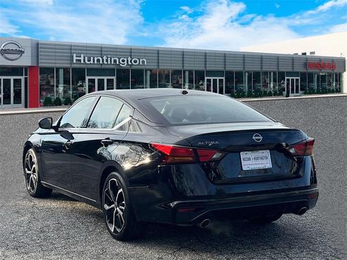 2025 Nissan Altima SR