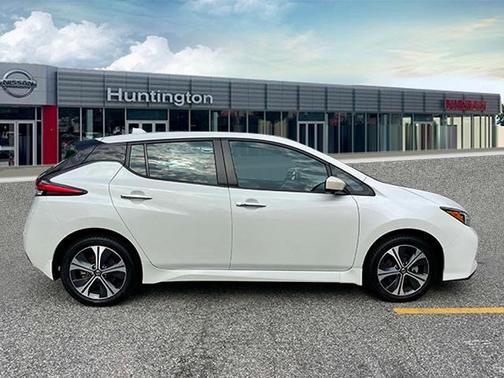 2022 Nissan Leaf SV PLUS