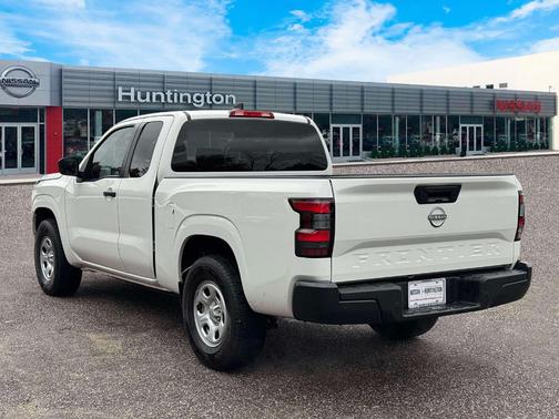 2024 Nissan Frontier S