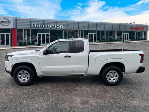2024 Nissan Frontier S