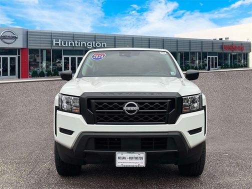 2024 Nissan Frontier S