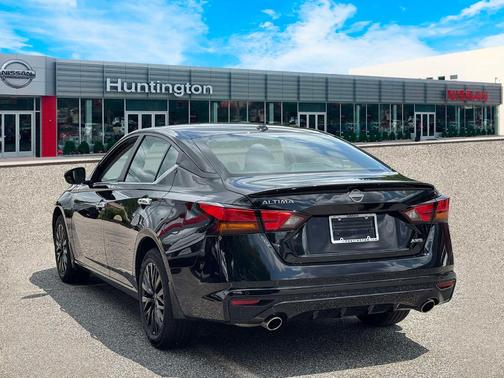 Black 2025 Nissan Altima SV
