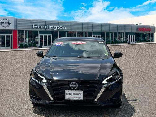 Black 2025 Nissan Altima SV