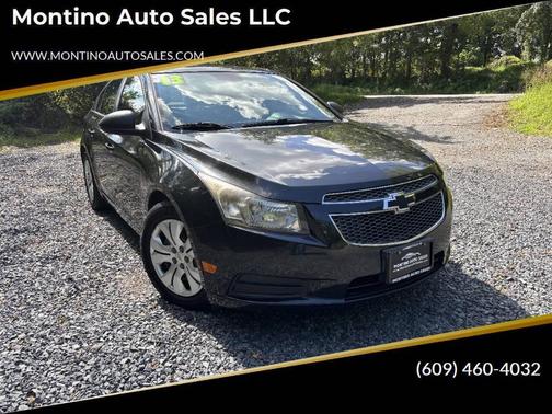 Black 2013 Chevrolet Cruze LS