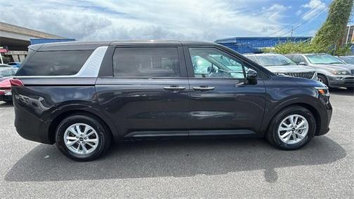 2022 Kia Carnival LXS