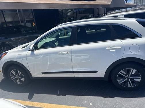 2022 Kia Niro Plug-In Hybrid EX Premium