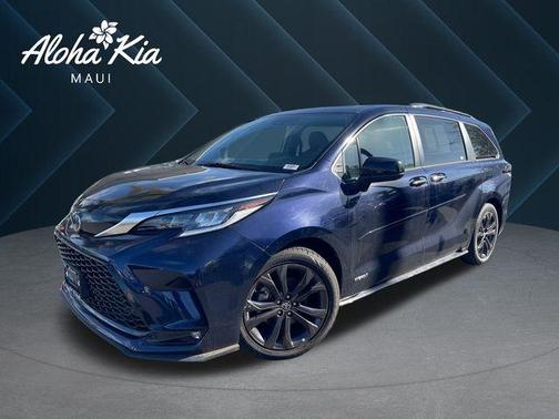 2021 Toyota Sienna XSE 7 Passenger