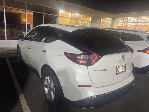 White 2017 Nissan Murano S