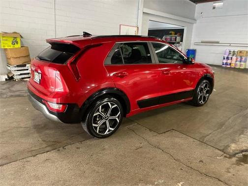 2024 Kia Niro EX Touring