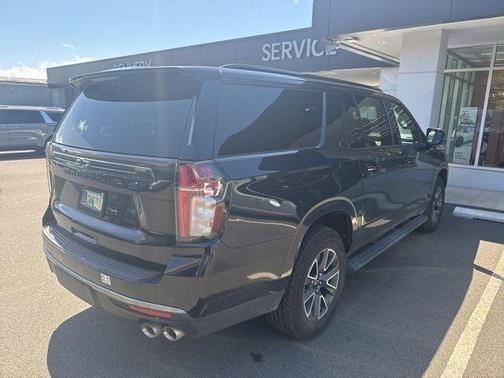 Midnight Blue Metallic 2022 Chevrolet Suburban Z71