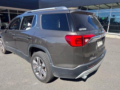 Smokey Quartz Metallic 2019 GMC Acadia SLT-2