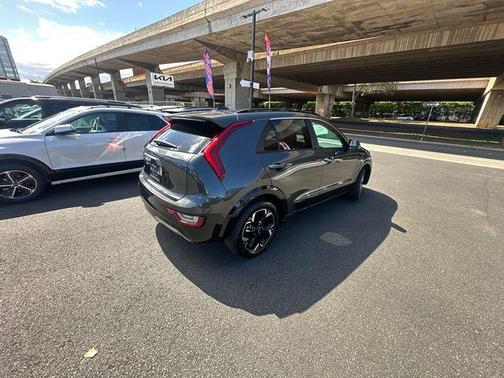 Gray 2025 Kia Niro EV Wave