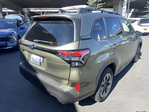 2025 Subaru Forester Premium