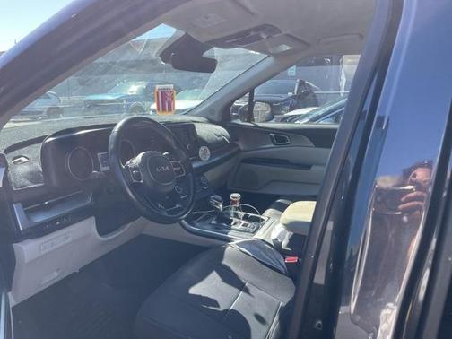 2022 Kia Carnival LXS