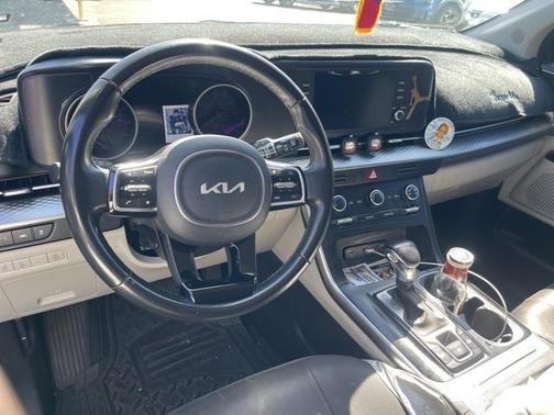 2022 Kia Carnival LXS