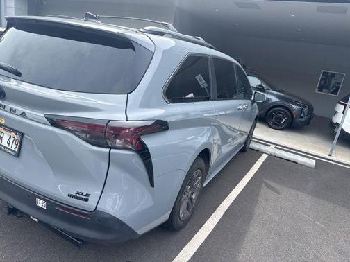 2024 Toyota Sienna Woodland Edition