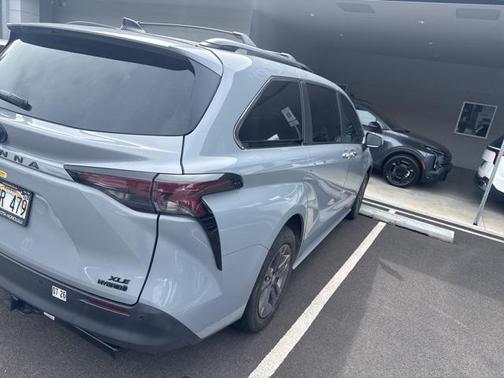 2024 Toyota Sienna Woodland Edition